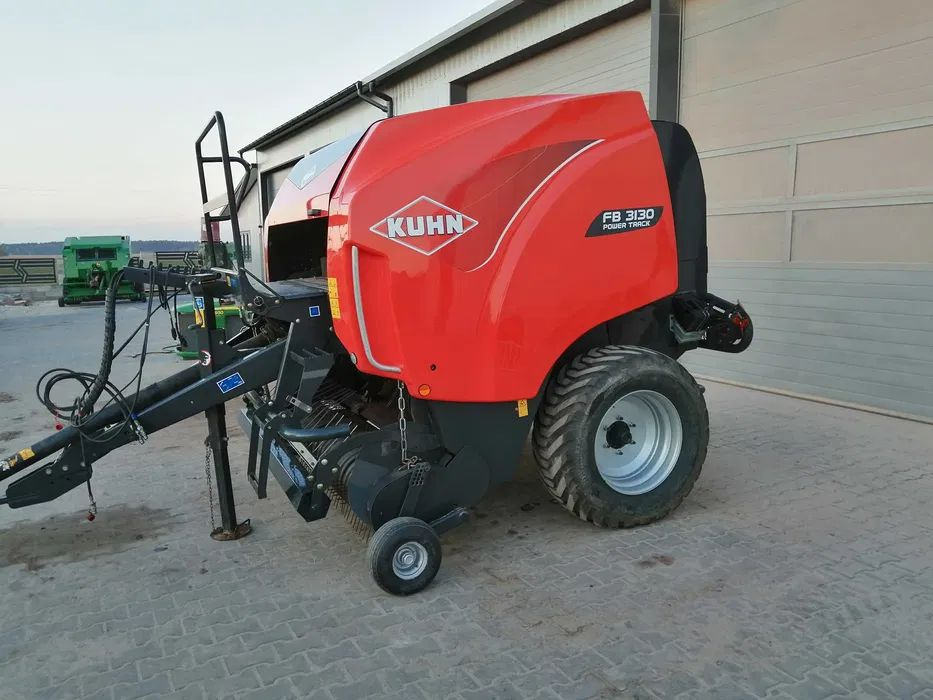 Prasa rolująca Kuhn 3130 Power track 2017r. - آلة بالات دائرية: صورة 3 Prasa rolująca Kuhn 3130 Power track 2017r. - آلة بالات دائرية: صورة 3