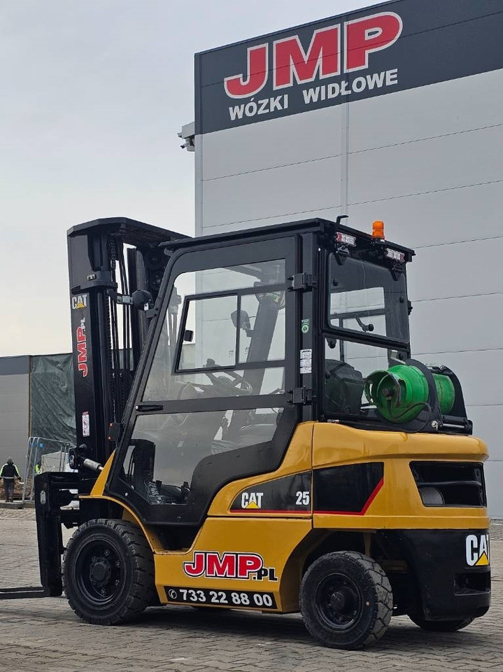 CAT GP 25 NT - رافعة شوكية تعمل بالغاز: صورة 1 CAT GP 25 NT - رافعة شوكية تعمل بالغاز: صورة 1