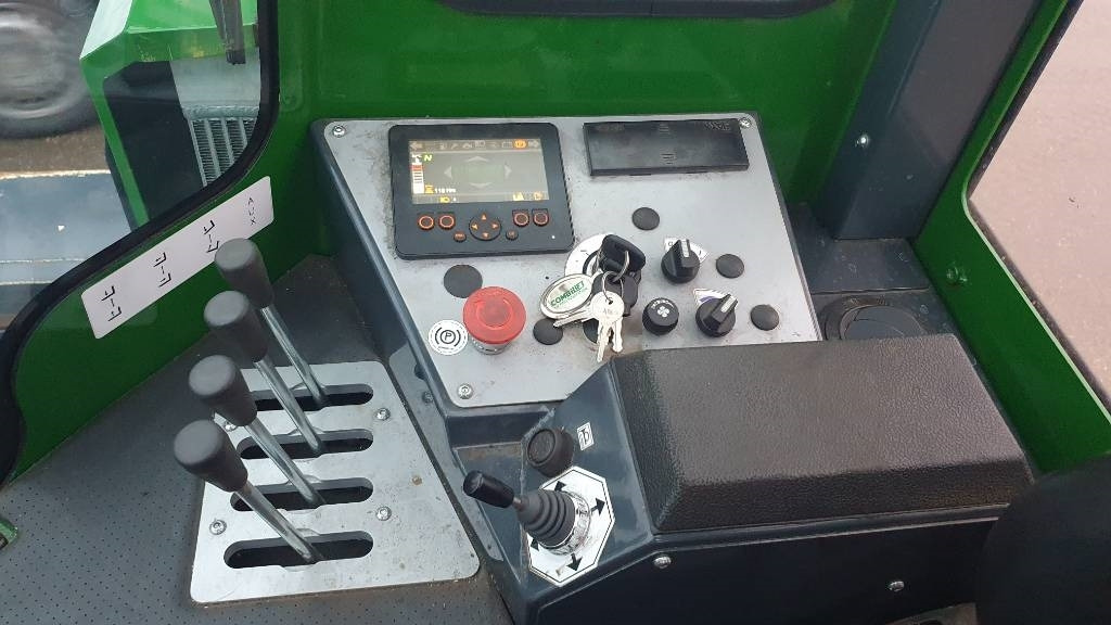 رافعة شوكية للوصول للأماكن الضيقة ب4 اتجاهات Combilift C 4000 LPG DEMO 196hrs: صورة 9