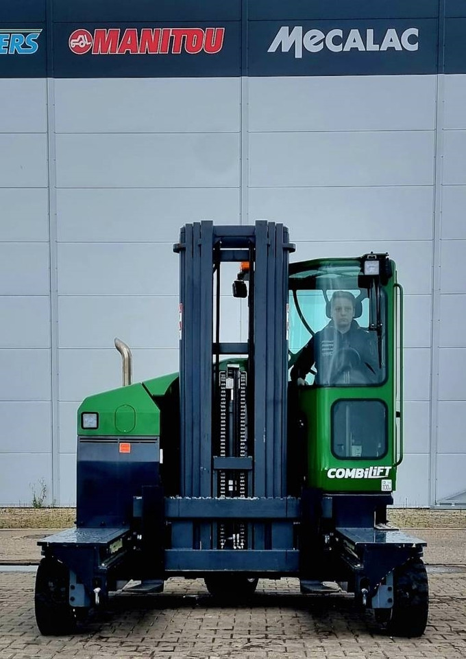 Combilift C 4000 MK4 DIESEL - رافعة شوكية للوصول للأماكن الضيقة ب4 اتجاهات: صورة 5 Combilift C 4000 MK4 DIESEL - رافعة شوكية للوصول للأماكن الضيقة ب4 اتجاهات: صورة 5