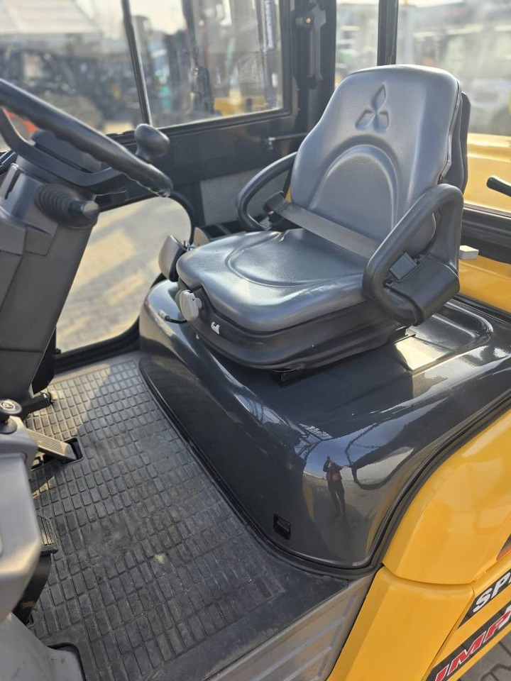 رافعة شوكية تعمل بالغاز Mitsubishi FG 55 NT: صورة 6 رافعة شوكية تعمل بالغاز Mitsubishi FG 55 NT: صورة 6