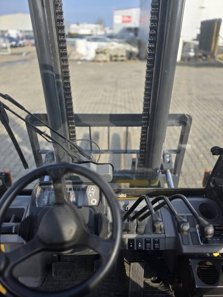 رافعة شوكية تعمل بالغاز Mitsubishi FG 55 NT: صورة 16 رافعة شوكية تعمل بالغاز Mitsubishi FG 55 NT: صورة 16