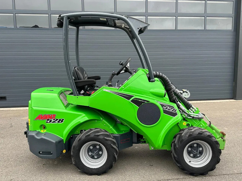 Avant 528 mini-shovel - اللودر المجنزر صغير: صورة 2 Avant 528 mini-shovel - اللودر المجنزر صغير: صورة 2