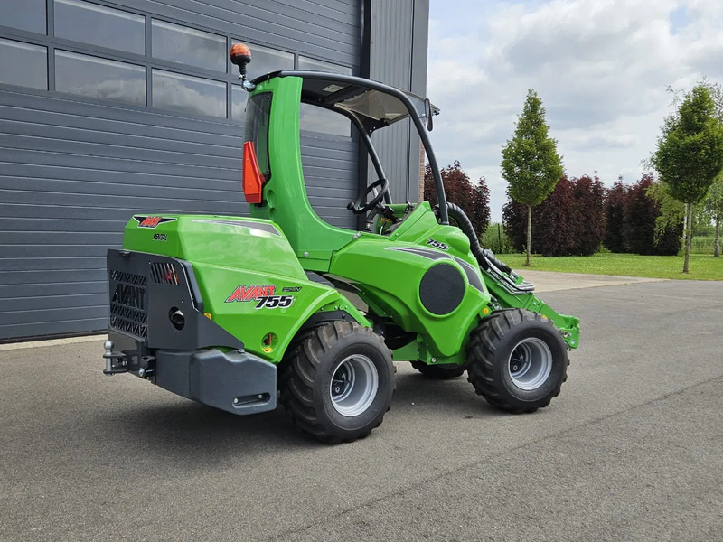 Avant 755i Rental mini-shovel - اللودر المجنزر صغير: صورة 4 Avant 755i Rental mini-shovel - اللودر المجنزر صغير: صورة 4