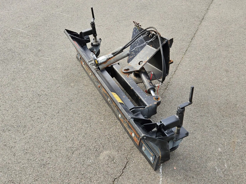 Avant Dozerblad / Sneeuwschuif - ملحق - آلات زراعية: صورة 4 Avant Dozerblad / Sneeuwschuif - ملحق - آلات زراعية: صورة 4