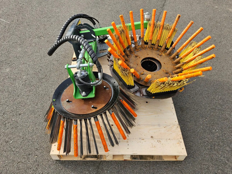 Avant Tuin en park Onkruidborstel - ملحق - آلات زراعية: صورة 2 Avant Tuin en park Onkruidborstel - ملحق - آلات زراعية: صورة 2