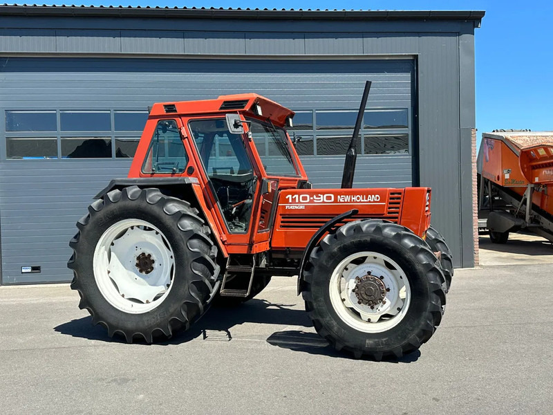 Fiat New Holland 110-90DT 110-90DT - رأس تريلا: صورة 2 Fiat New Holland 110-90DT 110-90DT - رأس تريلا: صورة 2