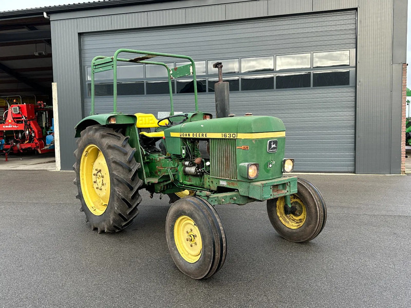 John Deere 1630 2-wd - جرار: صورة 1 John Deere 1630 2-wd - جرار: صورة 1