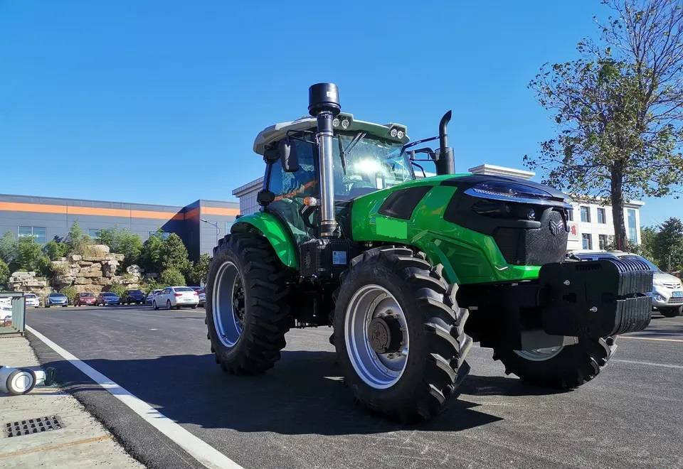 NEW MAXUS 200 HP 4x4 Tractor Warranty up to 10 YEARS НОВИЙ MAXUS 200 К.с. Трактор 4x4 Гарантія до 10 РОКІВ NOWY MAXUS 200 KM Ciągnik 4x4 Gwarancja do 10 LAT - جرار: صورة 3 NEW MAXUS 200 HP 4x4 Tractor Warranty up to 10 YEARS НОВИЙ MAXUS 200 К.с. Трактор 4x4 Гарантія до 10 РОКІВ NOWY MAXUS 200 KM Ciągnik 4x4 Gwarancja do 10 LAT - جرار: صورة 3