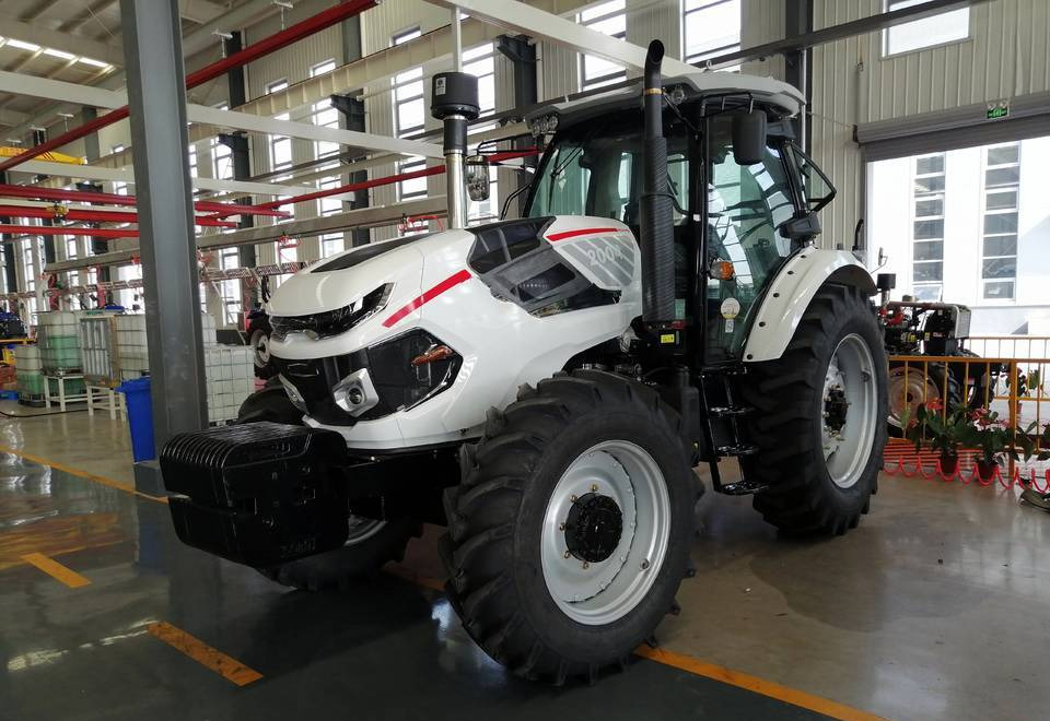 NEW MAXUS 200 HP Tractor 4x4 Warranty up to 10 Years НОВИЙ MAXUS 200 К.с. Трактор 4x4 Гарантія до 10 Років NOWY MAXUS 200 KM Ciągnik 4x4 Gwarancja do 10 LAT - جرار: صورة 5 NEW MAXUS 200 HP Tractor 4x4 Warranty up to 10 Years НОВИЙ MAXUS 200 К.с. Трактор 4x4 Гарантія до 10 Років NOWY MAXUS 200 KM Ciągnik 4x4 Gwarancja do 10 LAT - جرار: صورة 5