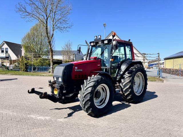 Valtra 6400, Luchtremmen, Fronthef, Frontaftakas - جرار: صورة 3 Valtra 6400, Luchtremmen, Fronthef, Frontaftakas - جرار: صورة 3