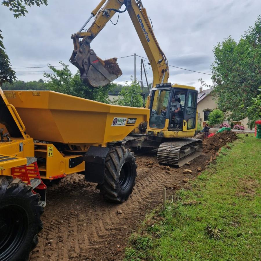 Komatsu PC138US-8 - حفار زاحف: صورة 1 Komatsu PC138US-8 - حفار زاحف: صورة 1