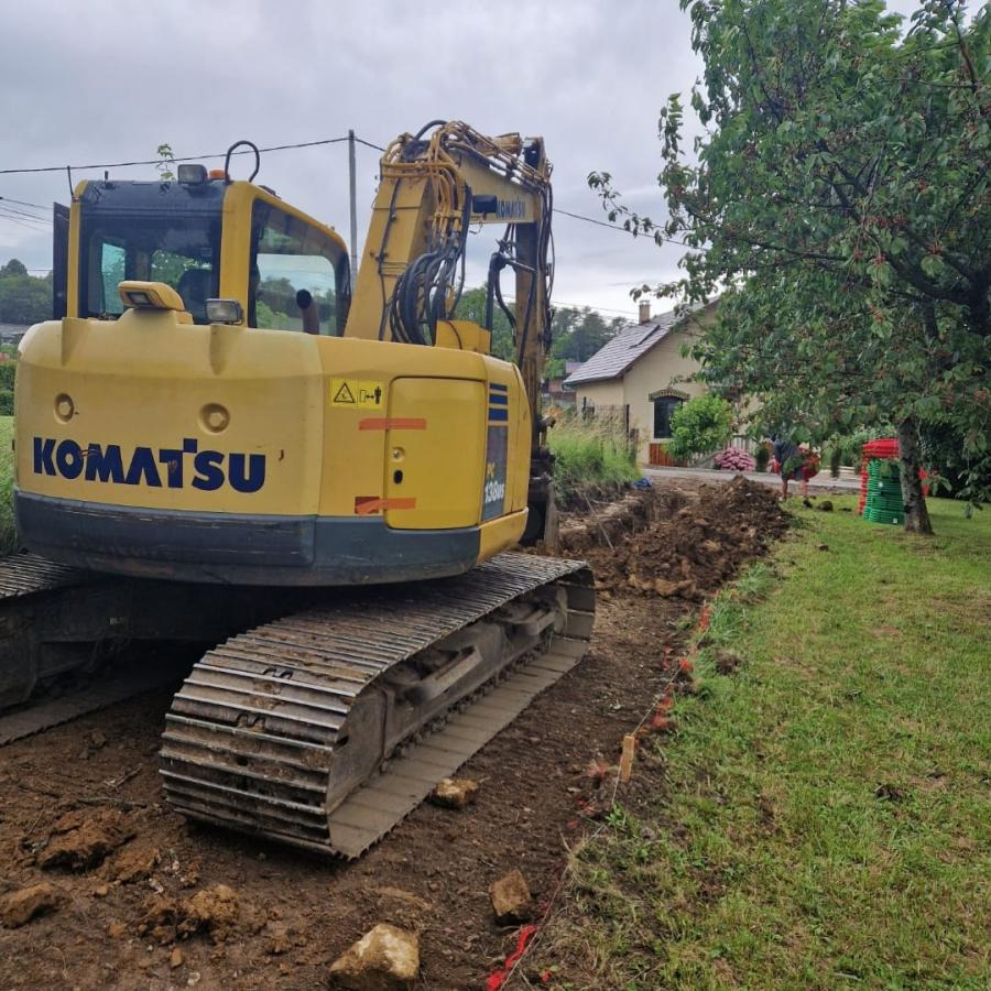 Komatsu PC138US-8 - حفار زاحف: صورة 2 Komatsu PC138US-8 - حفار زاحف: صورة 2