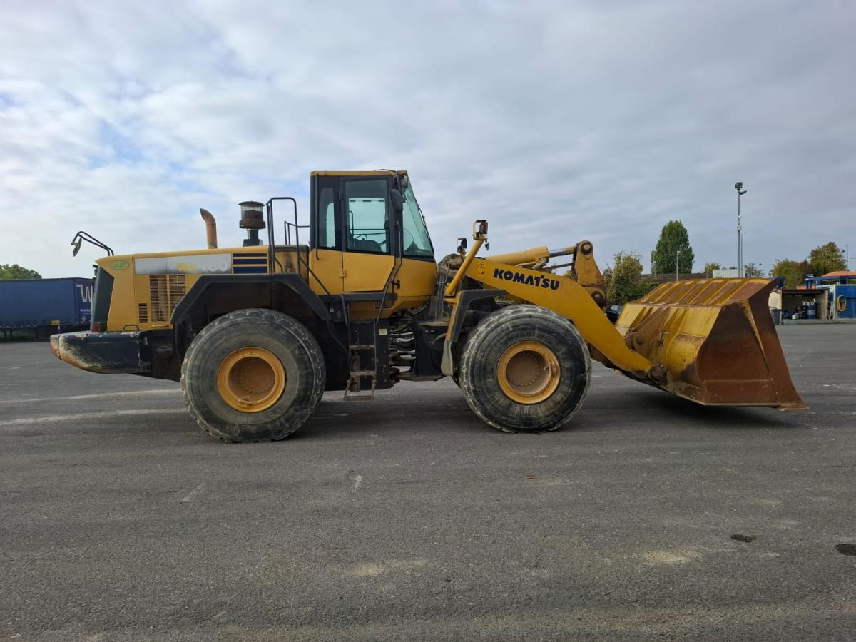 Komatsu WA480-6 - اللودر بعجل: صورة 1 Komatsu WA480-6 - اللودر بعجل: صورة 1
