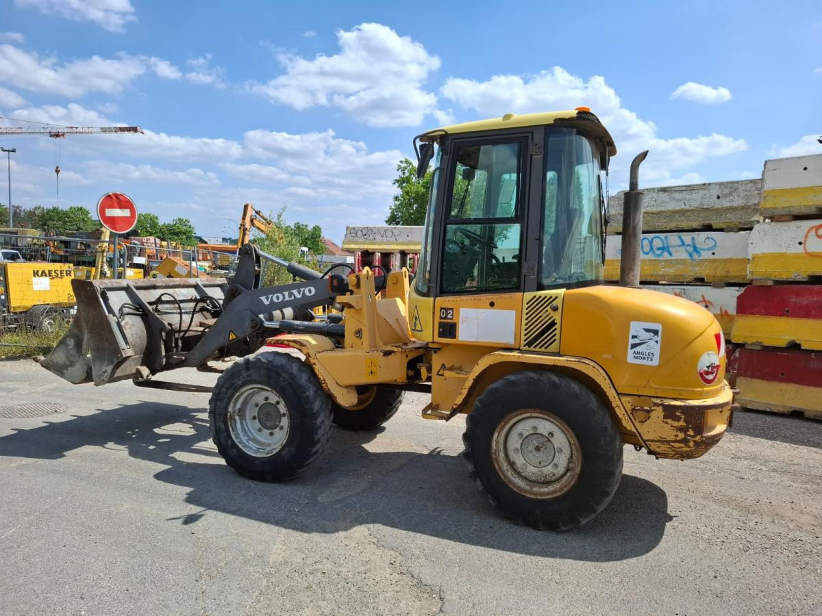Volvo L 30 B - اللودر بعجل: صورة 4 Volvo L 30 B - اللودر بعجل: صورة 4