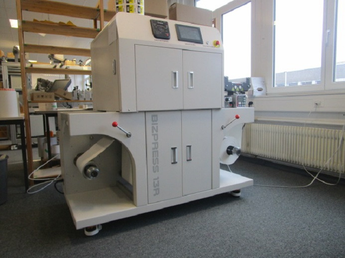 DIGITAL ETIKETTENDRUCKMASCHINE VP320C BIZPRESS 13R - آلات الطباعة: صورة 5 DIGITAL ETIKETTENDRUCKMASCHINE VP320C BIZPRESS 13R - آلات الطباعة: صورة 5