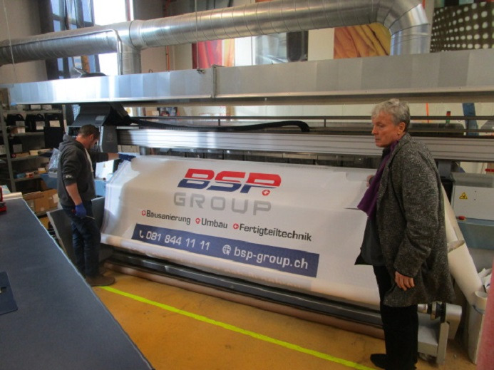 آلة الطباعة الرقمية GROSSFORMATDRUCKER AGFA JETI 3324 SL BASE SOLVENT RTR (roll to roll) 6C (DRUCKT AUF PLACHEN, PLANEN, STOFFBANNER & VERSCHIEDENE MATERIALIEN): صورة 13