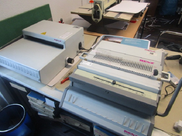WIRO BINDER HALBAUTOMAT RENZ ECL360 - آلات الطباعة: صورة 3 WIRO BINDER HALBAUTOMAT RENZ ECL360 - آلات الطباعة: صورة 3