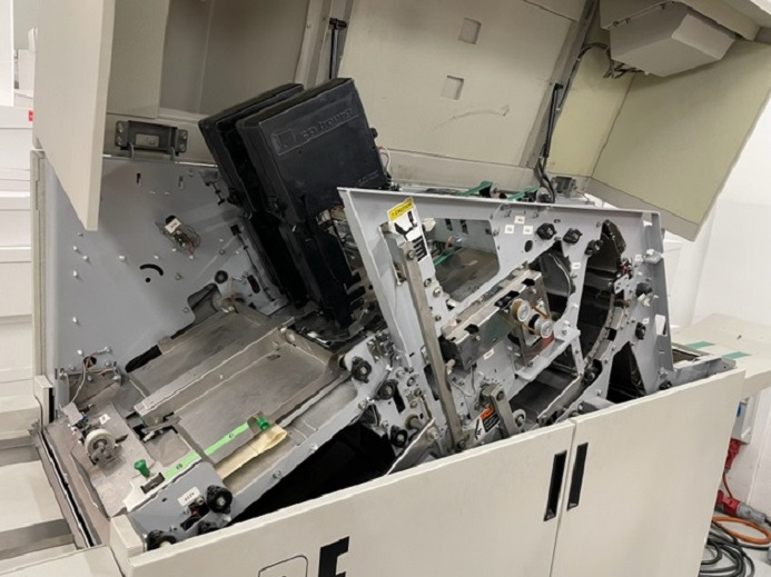 ZUSAMMENTRAGMASCHINE BOURG: 2xTÜRME BST10 & BDF - آلات الطباعة: صورة 5 ZUSAMMENTRAGMASCHINE BOURG: 2xTÜRME BST10 & BDF - آلات الطباعة: صورة 5