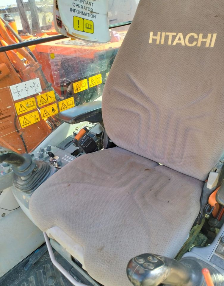 Hitachi ZX130 LCN-6 - حفار زاحف: صورة 5 Hitachi ZX130 LCN-6 - حفار زاحف: صورة 5