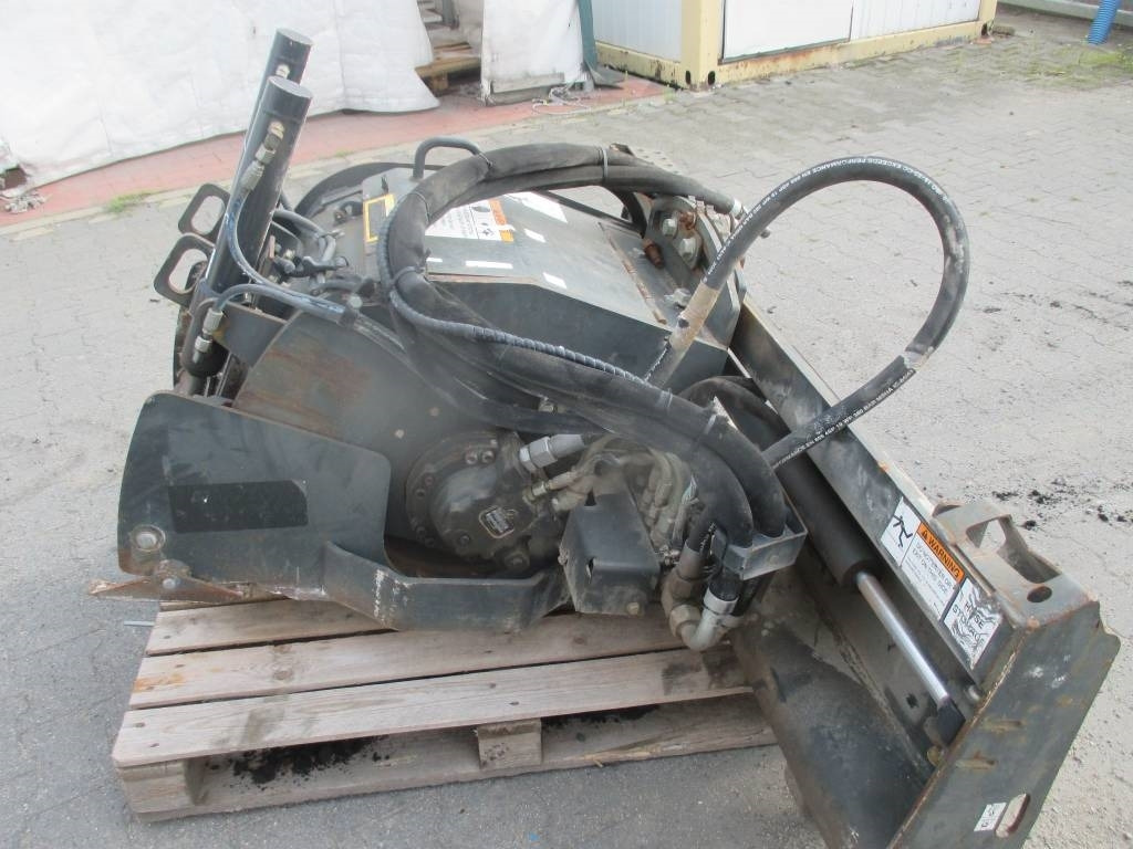 Bobcat 18 PLA - مكشاط: صورة 3 Bobcat 18 PLA - مكشاط: صورة 3