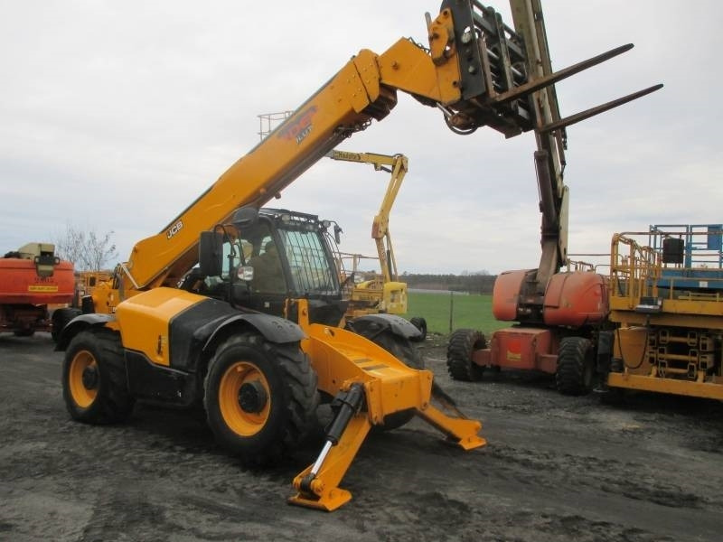JCB 540-140 - آلة رفع ونقل تلسكوبية: صورة 1 JCB 540-140 - آلة رفع ونقل تلسكوبية: صورة 1