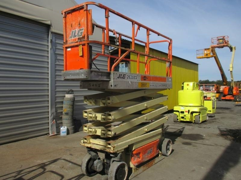 JLG 2630 ES - مرفاع مقصي: صورة 2 JLG 2630 ES - مرفاع مقصي: صورة 2
