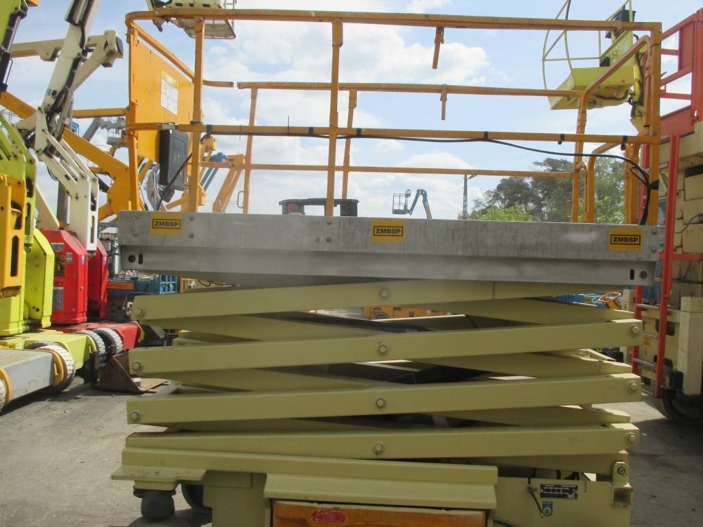 JLG 3246 ES - مرفاع مقصي: صورة 5 JLG 3246 ES - مرفاع مقصي: صورة 5