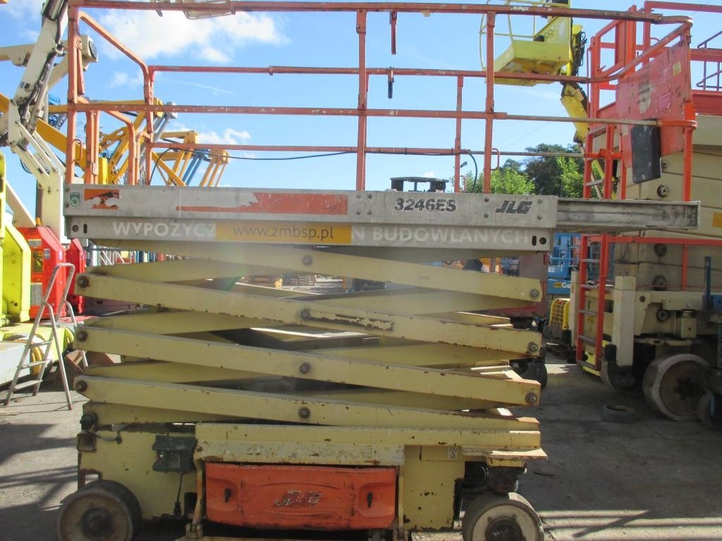 JLG 3246 ES - مرفاع مقصي: صورة 5 JLG 3246 ES - مرفاع مقصي: صورة 5