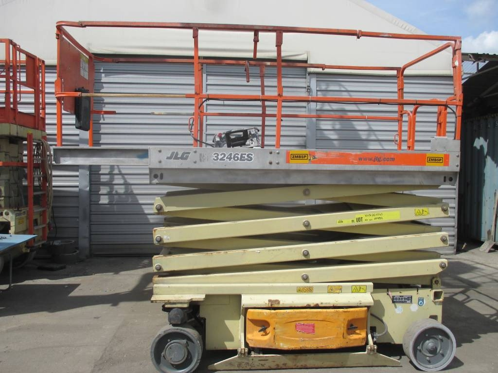 JLG 3246 ES - مرفاع مقصي: صورة 1 JLG 3246 ES - مرفاع مقصي: صورة 1