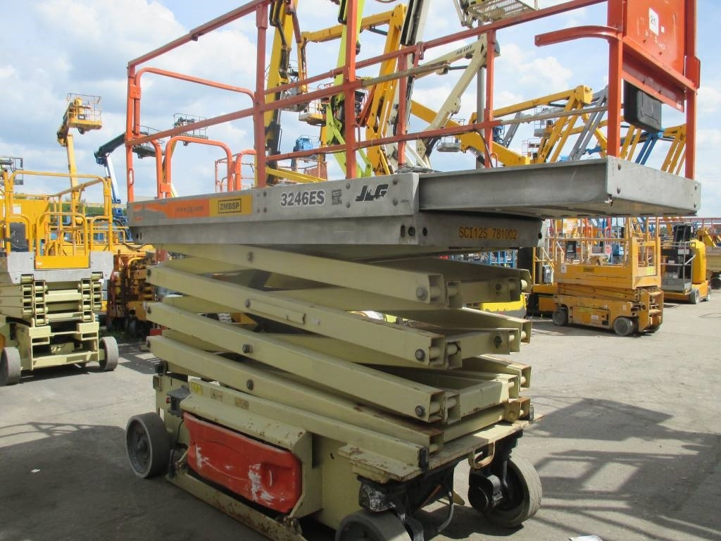 JLG 3246 ES - مرفاع مقصي: صورة 4 JLG 3246 ES - مرفاع مقصي: صورة 4