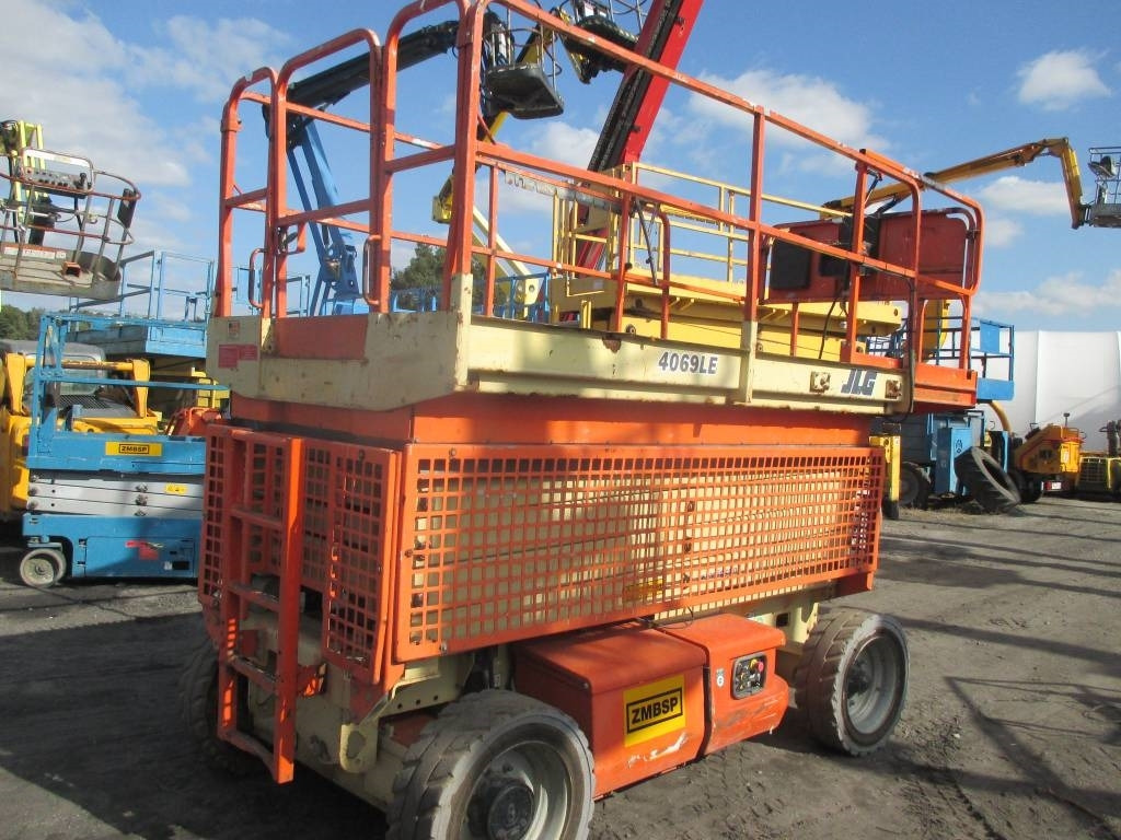 JLG 4069 LE - مرفاع مقصي: صورة 3 JLG 4069 LE - مرفاع مقصي: صورة 3