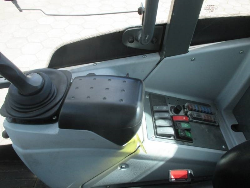 اللودر بعجل Kramer 5055e: صورة 17