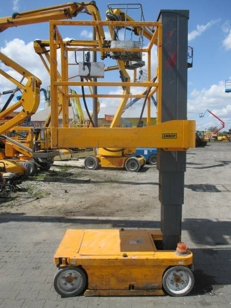 SkyJack SJ 12 - مرفاع بصاري عمودي: صورة 1 SkyJack SJ 12 - مرفاع بصاري عمودي: صورة 1