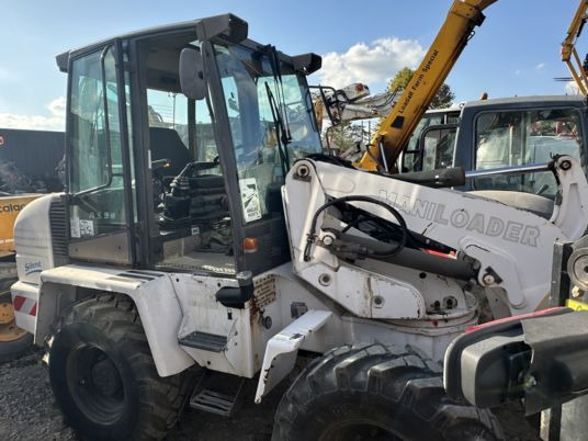 Ahlmann AS90 Rotative 16500 € HT - اللودر بعجل: صورة 1 Ahlmann AS90 Rotative 16500 € HT - اللودر بعجل: صورة 1