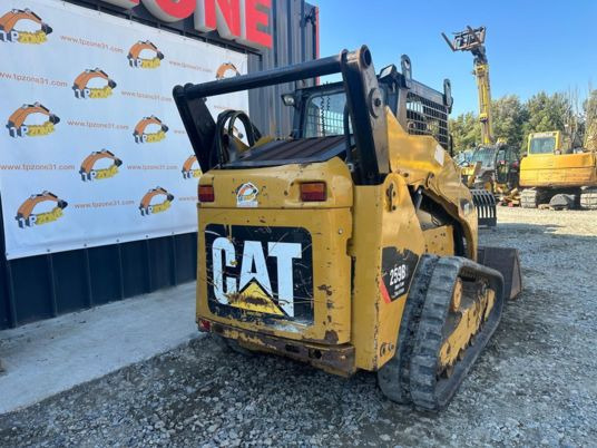 Caterpillar 259 B - 3 High Flow à 28500 € HT - اللودر المجنزر صغير: صورة 3 Caterpillar 259 B - 3 High Flow à 28500 € HT - اللودر المجنزر صغير: صورة 3