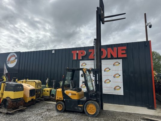 Doosan G25E à 10500 € HT - رافعة شوكية تعمل بالغاز: صورة 1 Doosan G25E à 10500 € HT - رافعة شوكية تعمل بالغاز: صورة 1