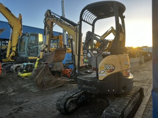 Yanmar VIO25-4 Canopy - حفار صغير: صورة 2 Yanmar VIO25-4 Canopy - حفار صغير: صورة 2