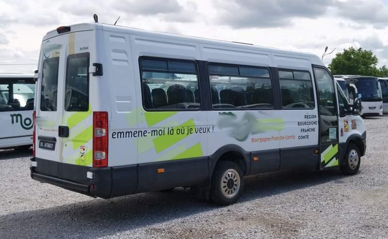 تأجير Iveco Daily 23 miejsca, KLIMA, WEBASTO Iveco Daily 23 miejsca, KLIMA, WEBASTO: صورة 7 تأجير Iveco Daily 23 miejsca, KLIMA, WEBASTO Iveco Daily 23 miejsca, KLIMA, WEBASTO: صورة 7