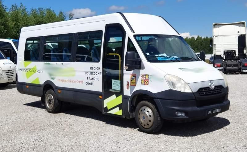 Iveco Daily 23 miejsca, KLIMA, WEBASTO - حافلة الضواحي: صورة 1 Iveco Daily 23 miejsca, KLIMA, WEBASTO - حافلة الضواحي: صورة 1