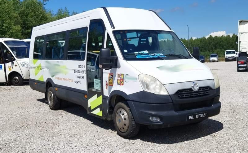 تأجير Iveco Daily 23 miejsca, KLIMA, WEBASTO Iveco Daily 23 miejsca, KLIMA, WEBASTO: صورة 8 تأجير Iveco Daily 23 miejsca, KLIMA, WEBASTO Iveco Daily 23 miejsca, KLIMA, WEBASTO: صورة 8