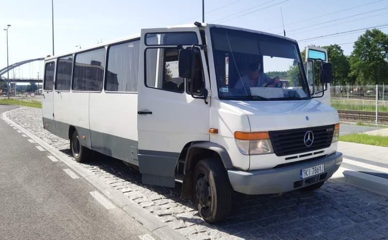 Mercedes-Benz Vario 814D 38+12 - حافلة الضواحي: صورة 2 Mercedes-Benz Vario 814D 38+12 - حافلة الضواحي: صورة 2