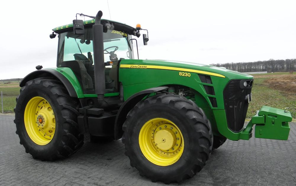 John Deere 8230 2009 Rok POWERSHIFT, Nie Malowany, Stan Bardzo Dobry - جرار: صورة 1 John Deere 8230 2009 Rok POWERSHIFT, Nie Malowany, Stan Bardzo Dobry - جرار: صورة 1