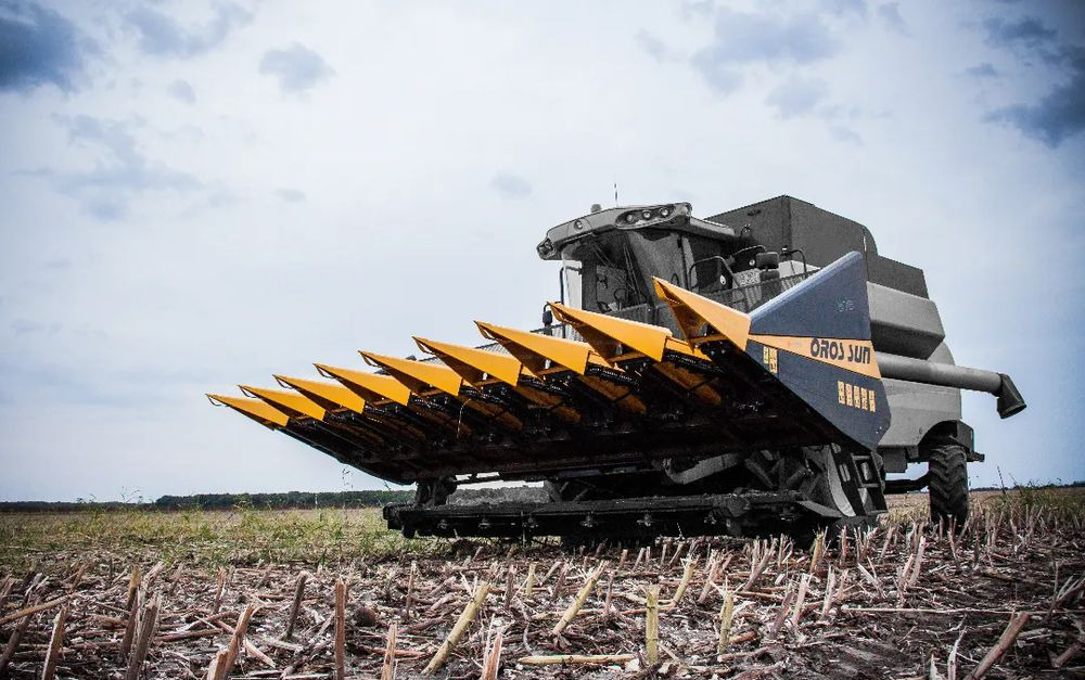 Oros SUN 876 8 rzędowy, Nowe Przystawki do zbioru słonecznika, - حصادة بذور دوار الشمس: صورة 1 Oros SUN 876 8 rzędowy, Nowe Przystawki do zbioru słonecznika, - حصادة بذور دوار الشمس: صورة 1