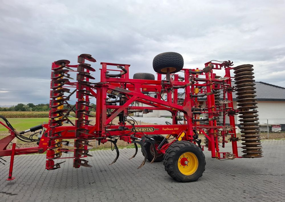 Väderstad TOPDOWN 600 2015 Rok, Nie Malowany , Stan Bardzo Dobry - معدات حرث التربة: صورة 1 Väderstad TOPDOWN 600 2015 Rok, Nie Malowany , Stan Bardzo Dobry - معدات حرث التربة: صورة 1