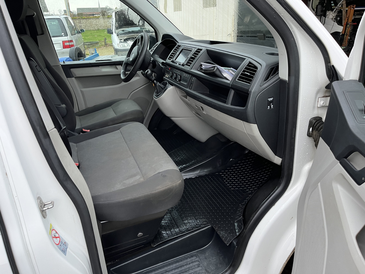 Volkswagen Transporter T6 2L tdi 150cv long 4 Motion 4x4 4motion - فان: صورة 5 Volkswagen Transporter T6 2L tdi 150cv long 4 Motion 4x4 4motion - فان: صورة 5