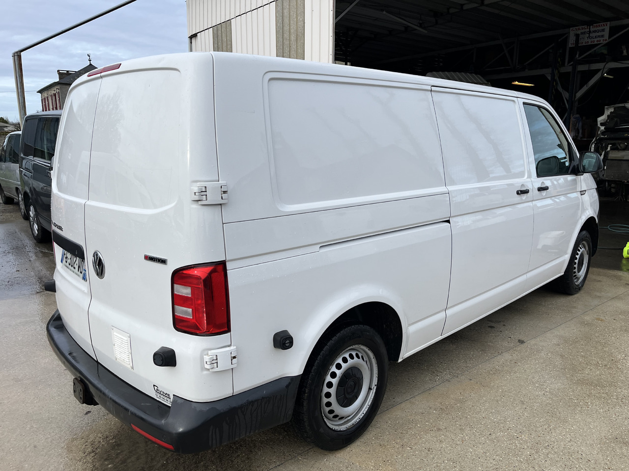 Volkswagen Transporter T6 2L tdi 150cv long bas 4x4 4motion - فان: صورة 4 Volkswagen Transporter T6 2L tdi 150cv long bas 4x4 4motion - فان: صورة 4