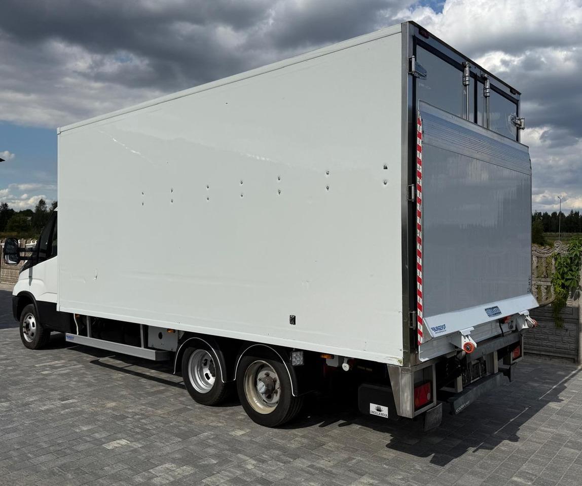 IVECO 40C18 BE COMBI – chłodnia z windą, kat. B+E, polift, 2019 rok - شاحنة توصيل مبردة: صورة 5 IVECO 40C18 BE COMBI – chłodnia z windą, kat. B+E, polift, 2019 rok - شاحنة توصيل مبردة: صورة 5
