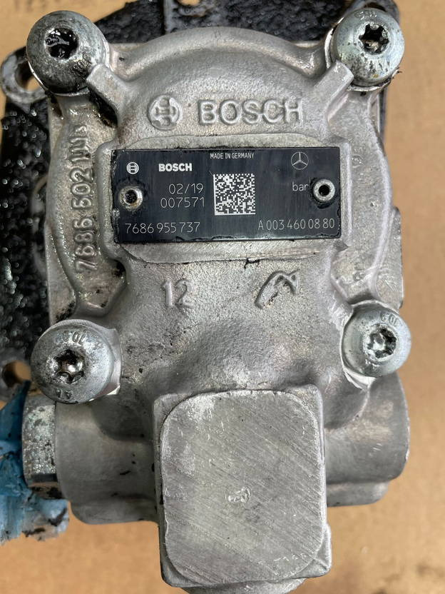 Bosch Hydraulikpumpe Citaro Bosch A0034600880 Lenkung Mercedes - مضخة هيدروليكية - حافلة: صورة 1 Bosch Hydraulikpumpe Citaro Bosch A0034600880 Lenkung Mercedes - مضخة هيدروليكية - حافلة: صورة 1