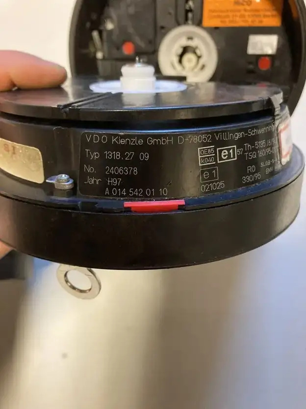 VDO Tacho Tachometer 1318.27 1318.24 VDO 1323 Fahrtenschreiber - النظام الكهربائي - حافلة: صورة 3 VDO Tacho Tachometer 1318.27 1318.24 VDO 1323 Fahrtenschreiber - النظام الكهربائي - حافلة: صورة 3